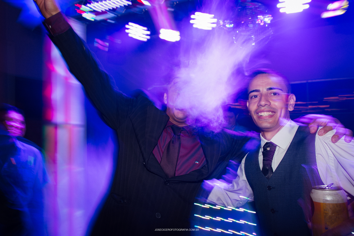 final de festa em casamento tietê