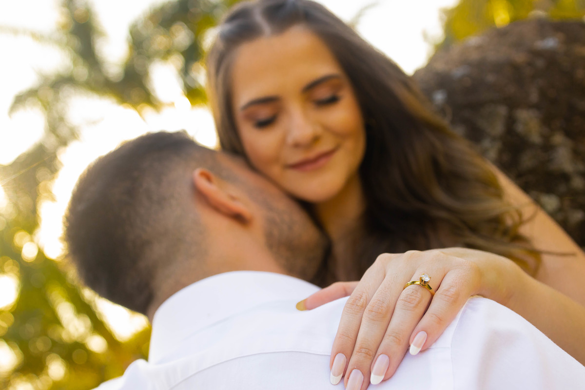 fotos ensaio casal noivos Juliana e Lucas pré wedding espaço serra dos cocais em Itatiba interior de SP fotografo Denis Silveira Fotografia ensaio fotográfico pré casamento casal no campo
