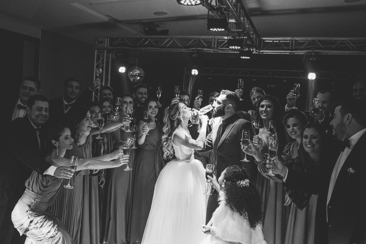 fotos casamento noturno cidade Guaratinguetá interior SP casal de noivos Monique e Ivan Restaurante Recanto do Bosque fotografo Denis Silveira Fotografia