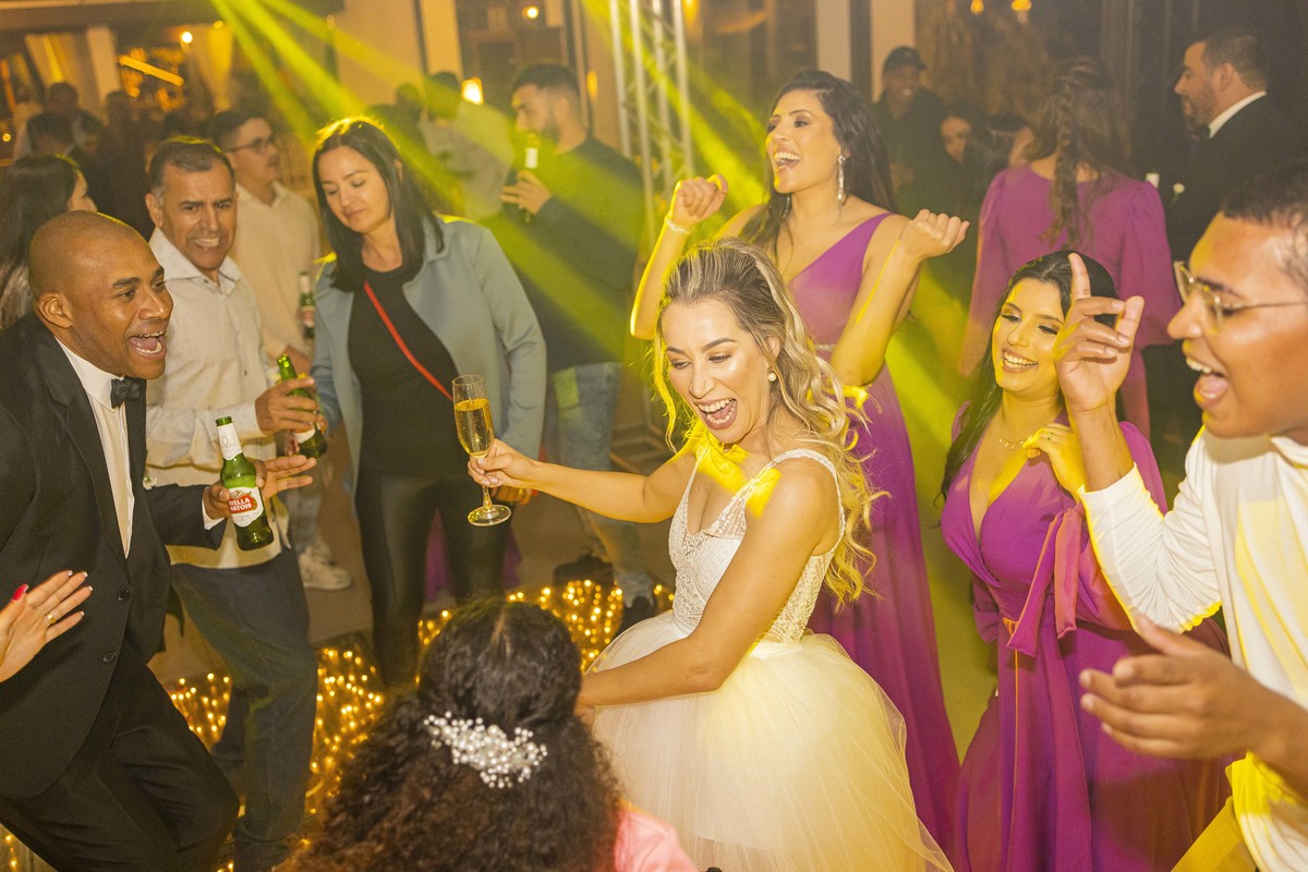 fotos casamento noturno cidade Guaratinguetá interior SP casal de noivos Monique e Ivan Restaurante Recanto do Bosque fotografo Denis Silveira Fotografia