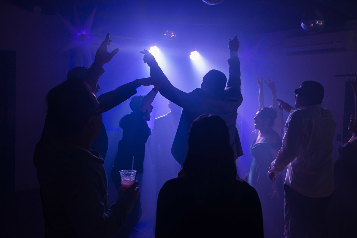 fotos casamento no campo em vinhedo sp casal de noivos barbara e joao espaco vila bella eventos fotografo especializado em casamentos denis silveira fotografia