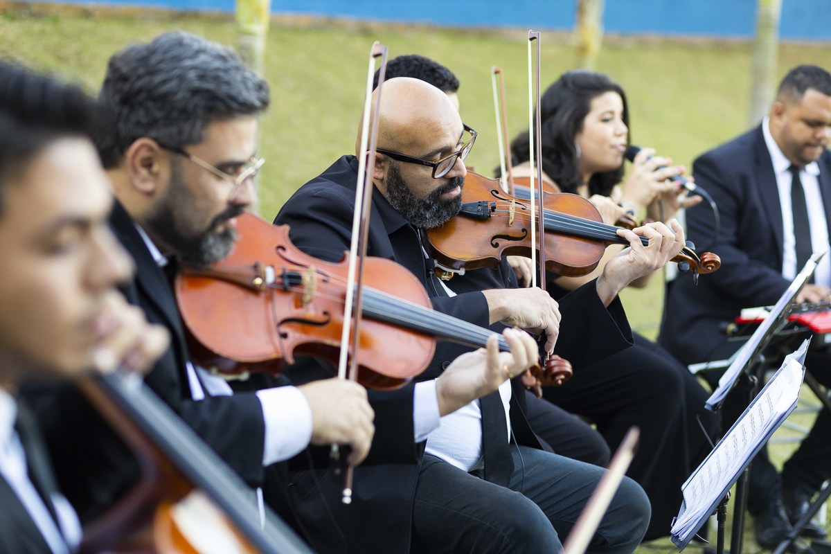 fotos casamento no campo em vinhedo sp casal de noivos barbara e joao espaco vila bella eventos fotografo especializado em casamentos denis silveira fotografia