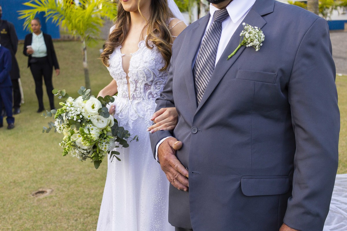 fotos casamento no campo em vinhedo sp casal de noivos barbara e joao espaco vila bella eventos fotografo especializado em casamentos denis silveira fotografia