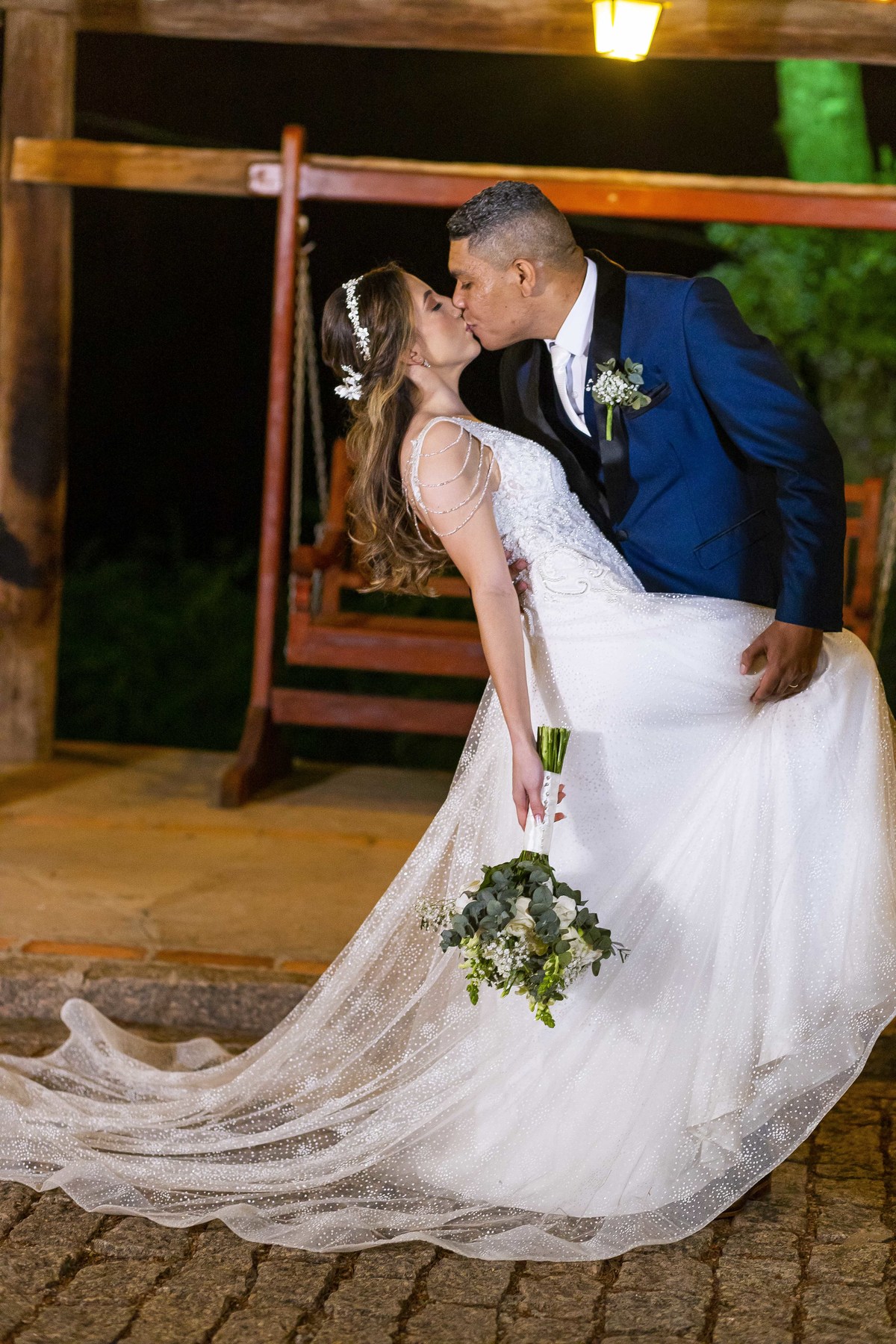 fotos casamento no campo em vinhedo sp casal de noivos barbara e joao espaco vila bella eventos fotografo especializado em casamentos denis silveira fotografia