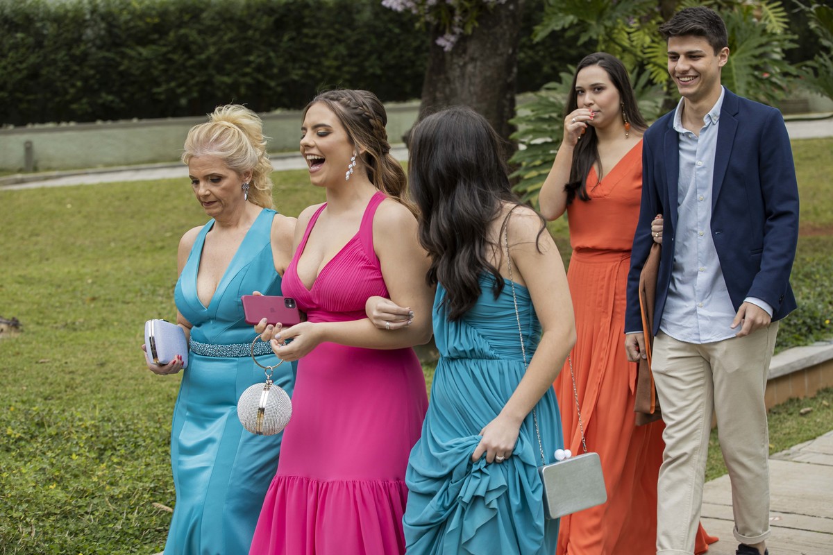 fotos casamento casal noivos Giovanna e Heitor no espaco Callegari em Mairipora SP fotografo especializado em Casamentos Denis Silveira