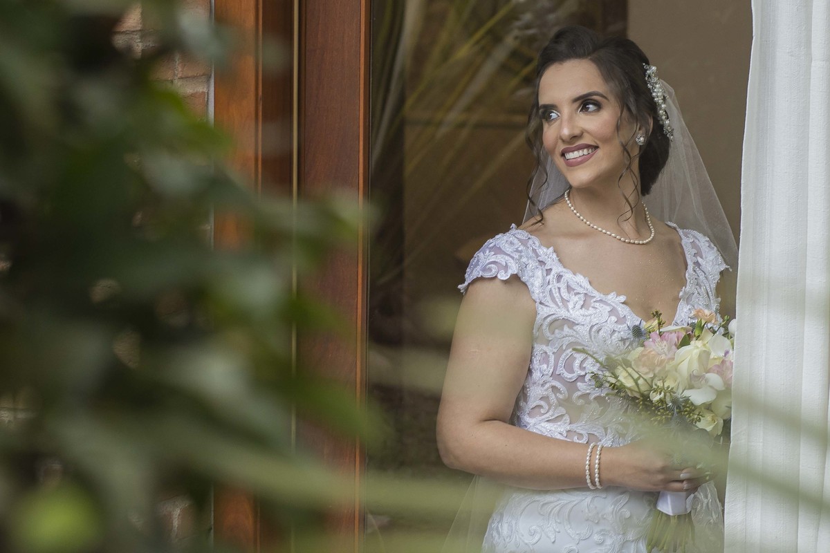 fotos casamento casal noivos Giovanna e Heitor no espaco Callegari em Mairipora SP fotografo especializado em Casamentos Denis Silveira