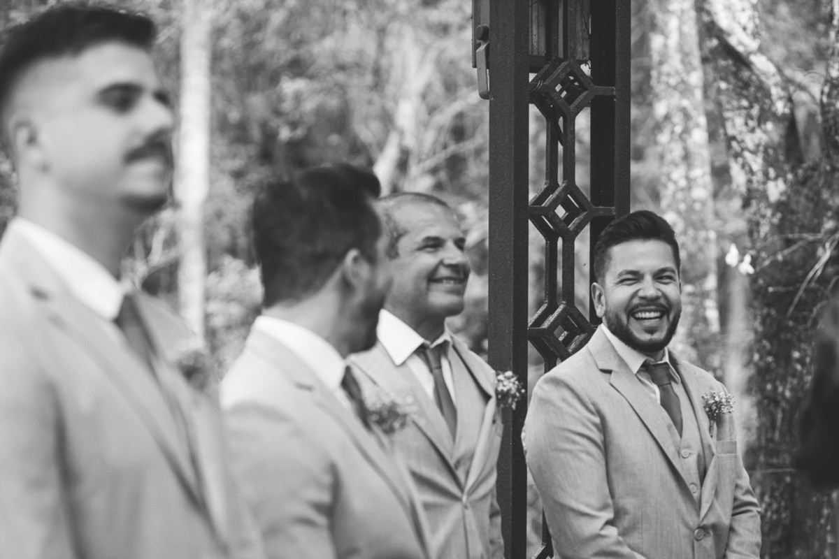 fotos casamento casal noivos Giovanna e Heitor no espaco Callegari em Mairipora SP fotografo especializado em Casamentos Denis Silveira