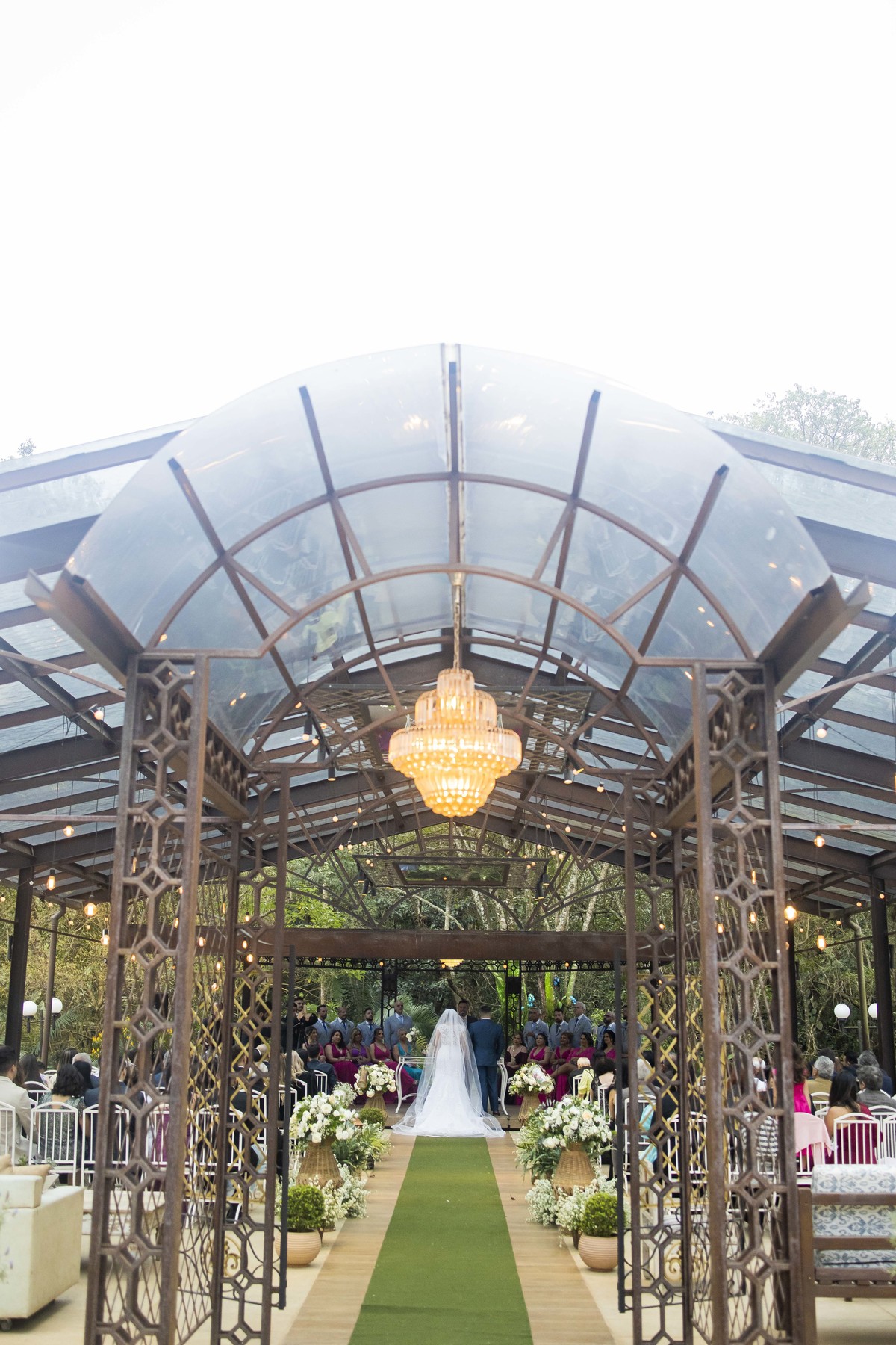 fotos casamento casal noivos Giovanna e Heitor no espaco Callegari em Mairipora SP fotografo especializado em Casamentos Denis Silveira