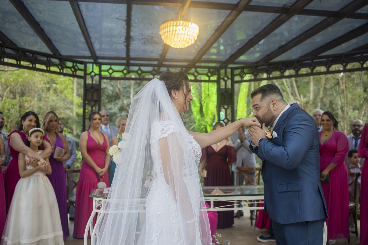 fotos casamento casal noivos Giovanna e Heitor no espaco Callegari em Mairipora SP fotografo especializado em Casamentos Denis Silveira