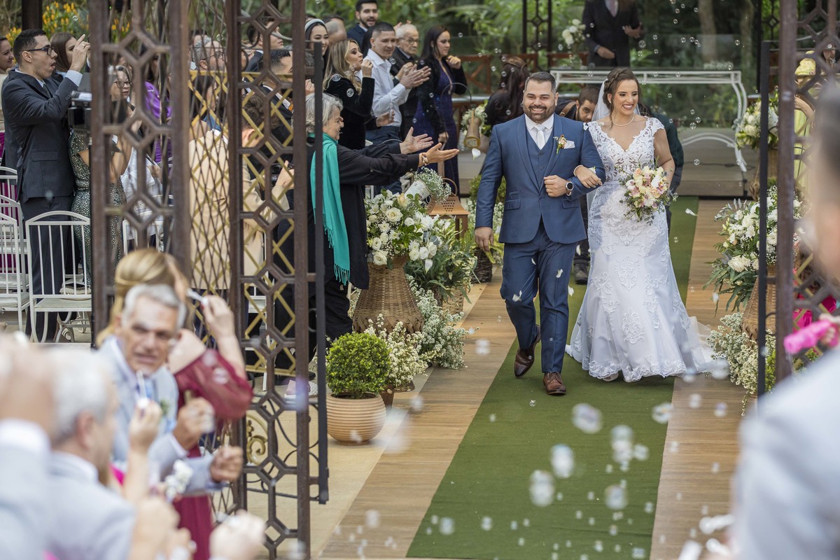 fotos casamento casal noivos Giovanna e Heitor no espaco Callegari em Mairipora SP fotografo especializado em Casamentos Denis Silveira