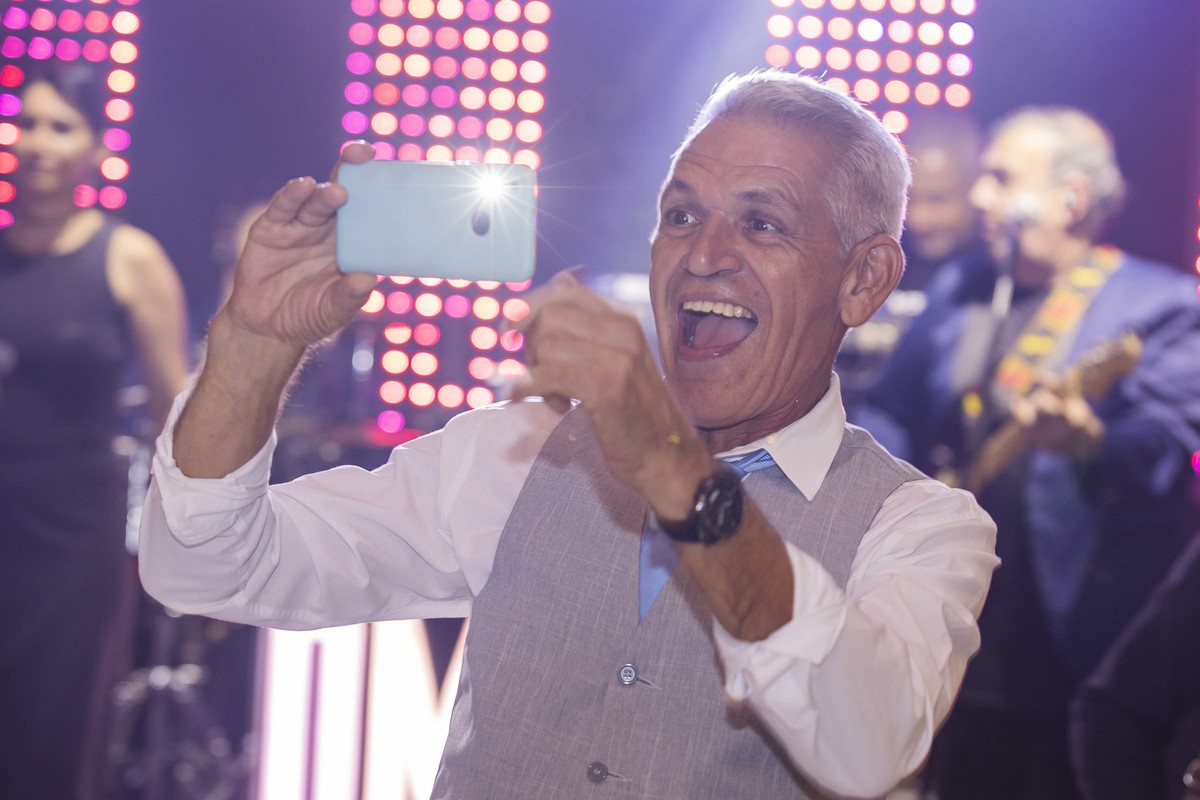 fotos casamento casal noivos Giovanna e Heitor no espaco Callegari em Mairipora SP fotografo especializado em Casamentos Denis Silveira