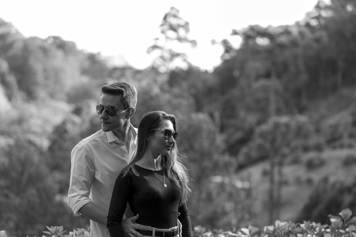 fotos ensaio de casal noivos Priscila e Nestor no Parque da Cerveja em Campos do Jordão SP imagens pre casamento fotografo Denis Silveira Fotografia