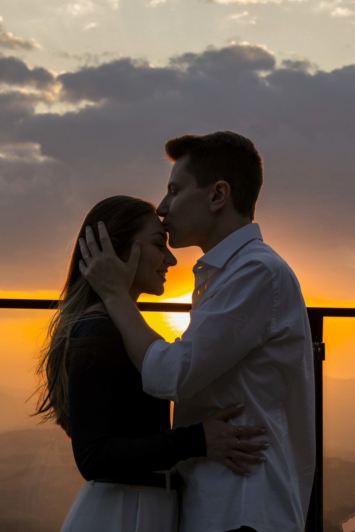 fotos ensaio de casal noivos Priscila e Nestor no Parque da Cerveja em Campos do Jordão SP imagens pre casamento fotografo Denis Silveira Fotografia