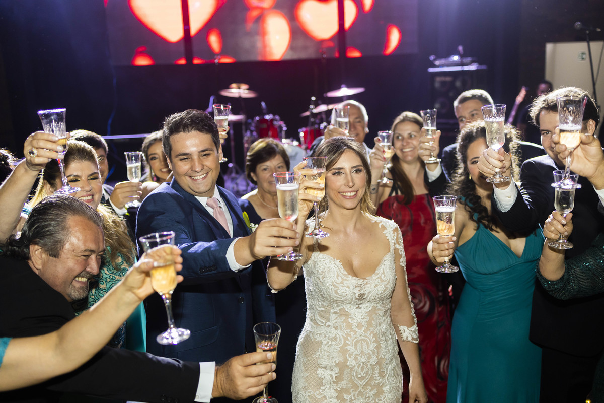 fotos de casamento no espaco Pirahall Eventos em Pirassununga SP casal de noivos Marcela e Fernando fotografia pelo fotografo especializado em Casamentos Denis Silveira