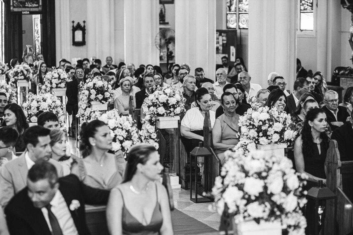 FOTOS CASAMENTO IGREJA CATOLICA MATRIZ VALINHOS SP CASAL DE NOIVOS PRISCILA E NETOR FESTA EM CLUBE ATLETICO VALINHENSE FOTOGRAFO DENIS SILVEIRA FOTOGRAFIA WEDDING PHOTOGRAPHY