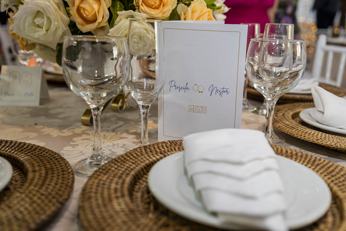 FOTOS CASAMENTO IGREJA CATOLICA MATRIZ VALINHOS SP CASAL DE NOIVOS PRISCILA E NETOR FESTA EM CLUBE ATLETICO VALINHENSE FOTOGRAFO DENIS SILVEIRA FOTOGRAFIA WEDDING PHOTOGRAPHY