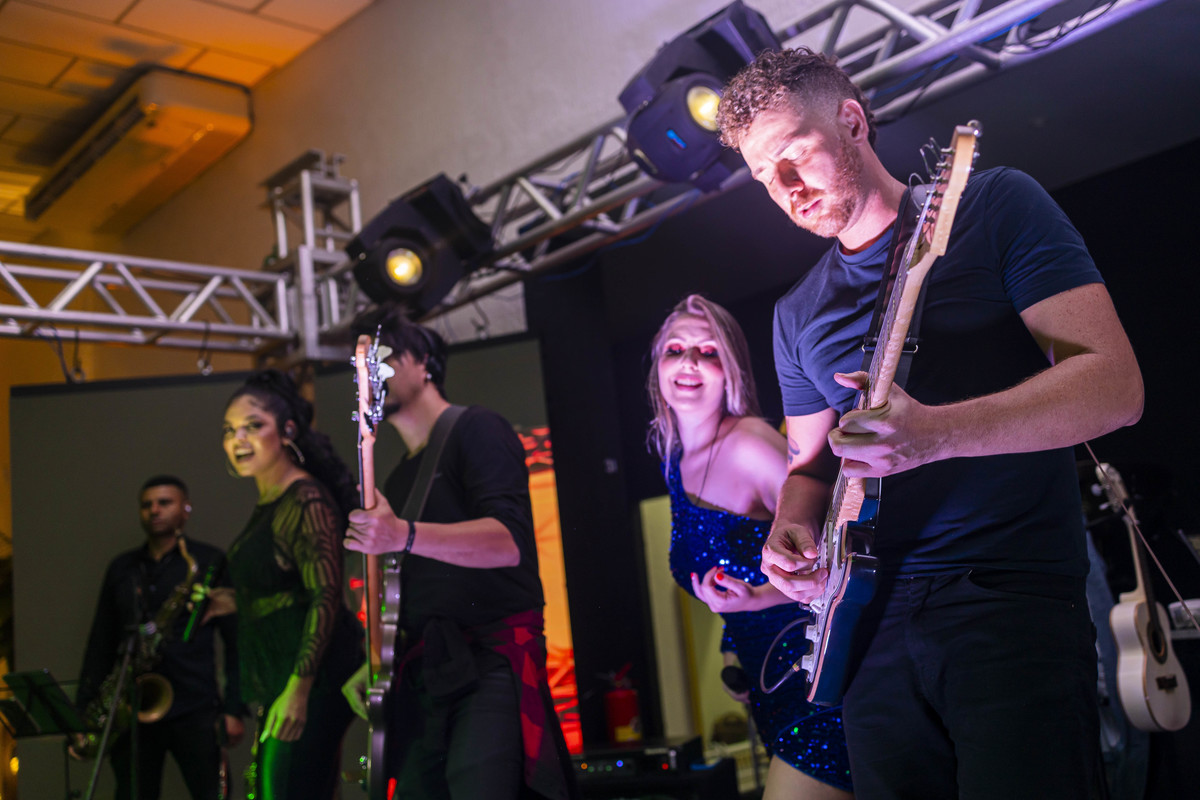 FOTOS CASAMENTO IGREJA CATOLICA MATRIZ VALINHOS SP CASAL DE NOIVOS PRISCILA E NETOR FESTA EM CLUBE ATLETICO VALINHENSE FOTOGRAFO DENIS SILVEIRA FOTOGRAFIA WEDDING PHOTOGRAPHY