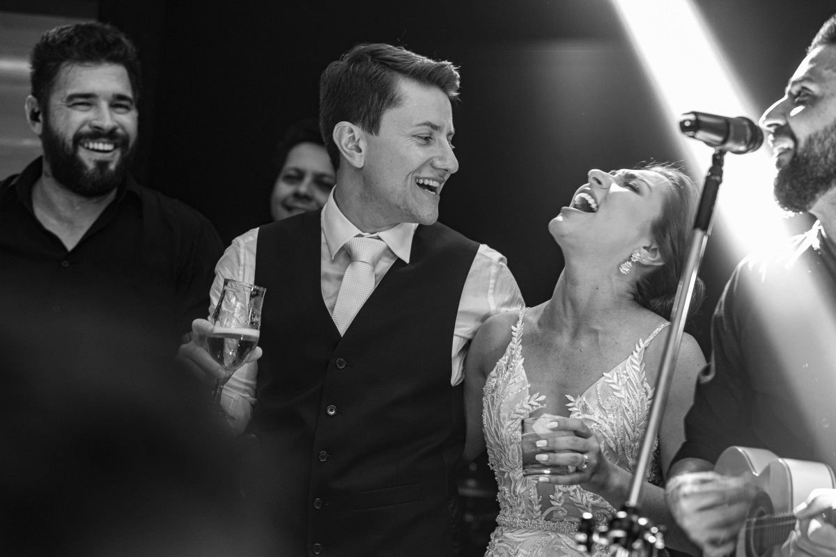 FOTOS CASAMENTO IGREJA CATOLICA MATRIZ VALINHOS SP CASAL DE NOIVOS PRISCILA E NETOR FESTA EM CLUBE ATLETICO VALINHENSE FOTOGRAFO DENIS SILVEIRA FOTOGRAFIA WEDDING PHOTOGRAPHY