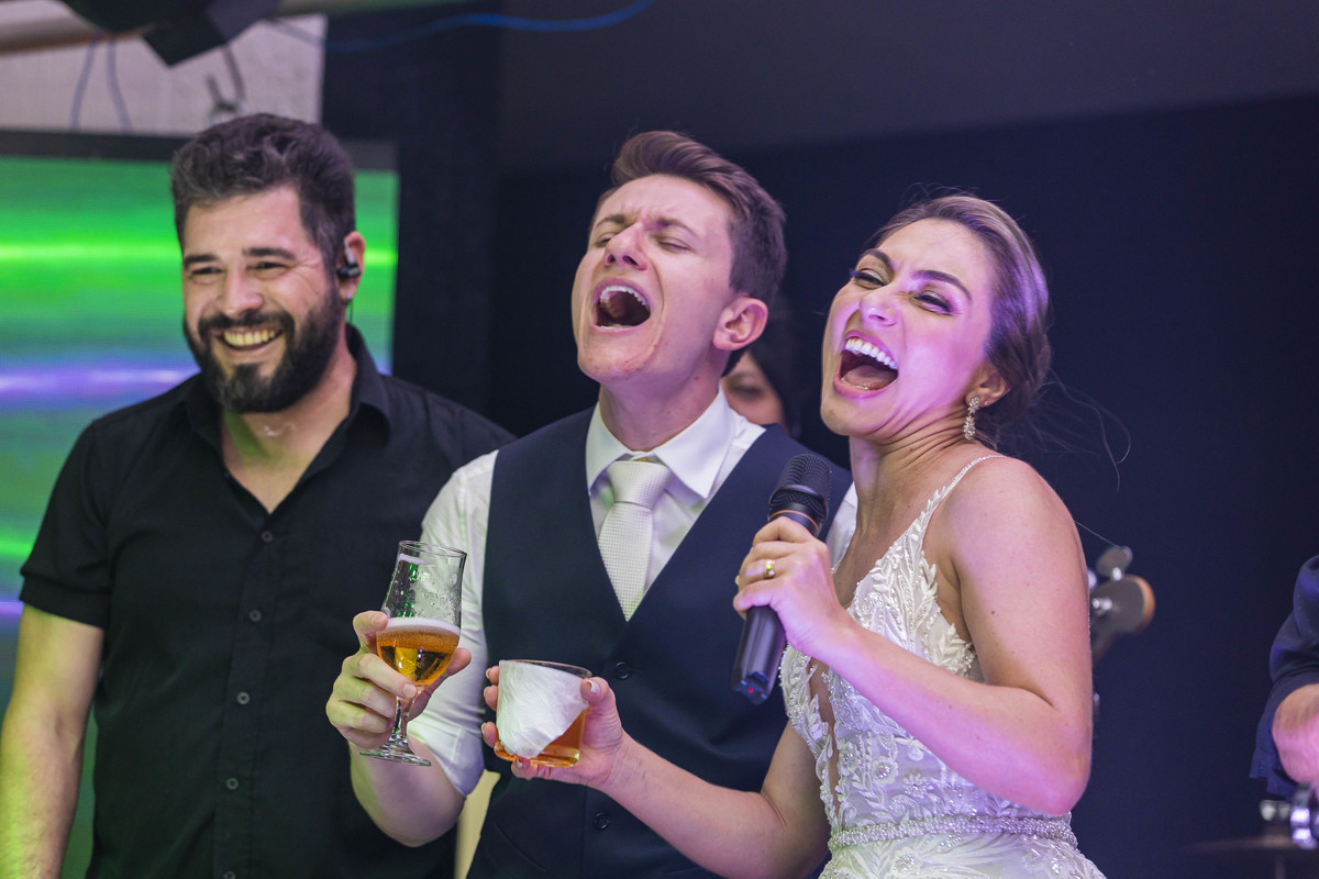 FOTOS CASAMENTO IGREJA CATOLICA MATRIZ VALINHOS SP CASAL DE NOIVOS PRISCILA E NETOR FESTA EM CLUBE ATLETICO VALINHENSE FOTOGRAFO DENIS SILVEIRA FOTOGRAFIA WEDDING PHOTOGRAPHY