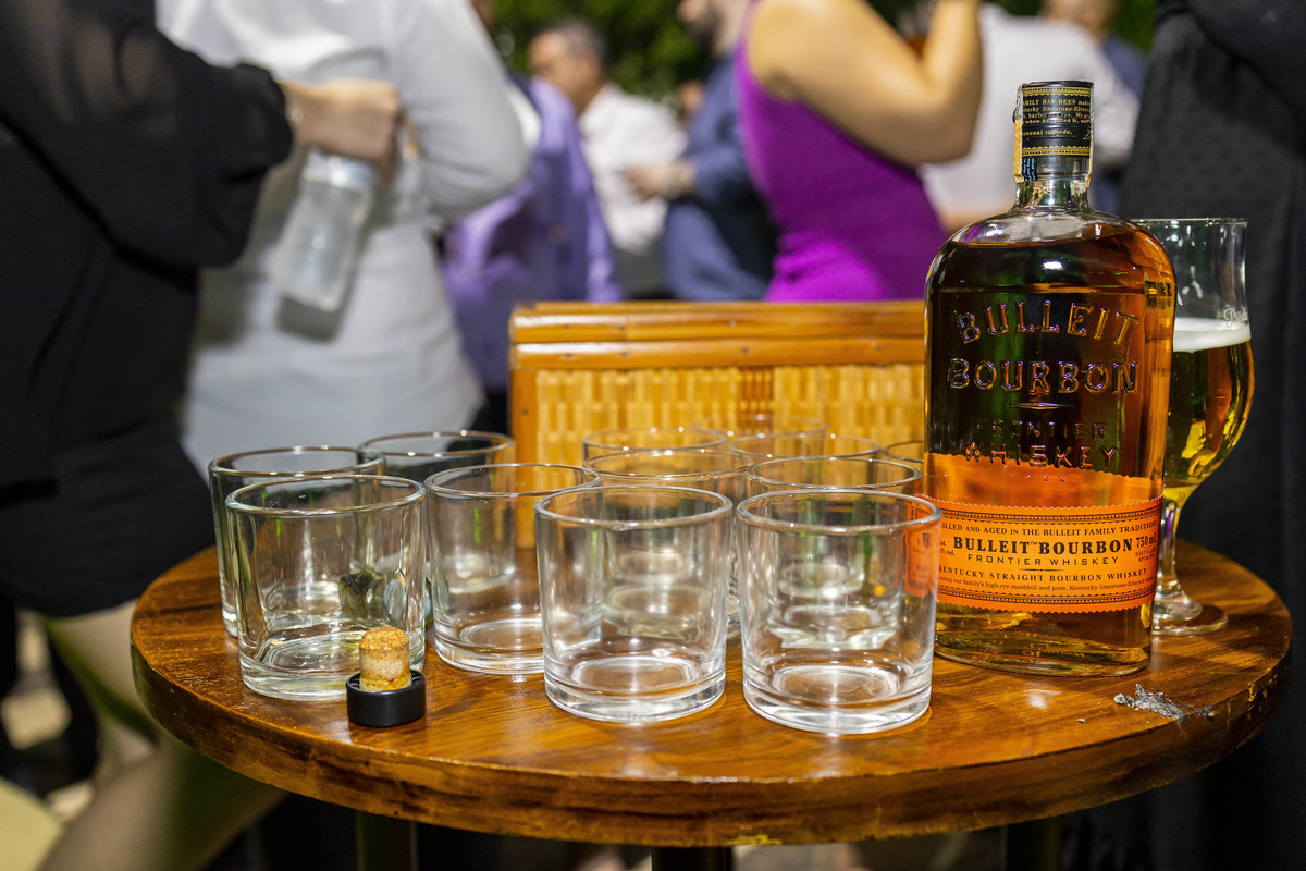 FOTOS CASAMENTO IGREJA CATOLICA MATRIZ VALINHOS SP CASAL DE NOIVOS PRISCILA E NETOR FESTA EM CLUBE ATLETICO VALINHENSE FOTOGRAFO DENIS SILVEIRA FOTOGRAFIA WEDDING PHOTOGRAPHY