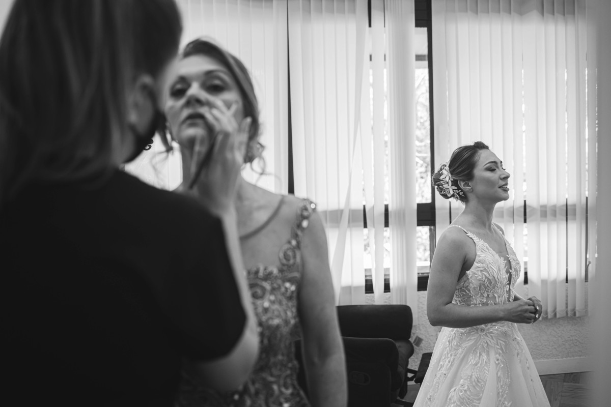 FOTOS CASAMENTO IGREJA CATOLICA MATRIZ VALINHOS SP CASAL DE NOIVOS PRISCILA E NETOR FESTA EM CLUBE ATLETICO VALINHENSE FOTOGRAFO DENIS SILVEIRA FOTOGRAFIA WEDDING PHOTOGRAPHY