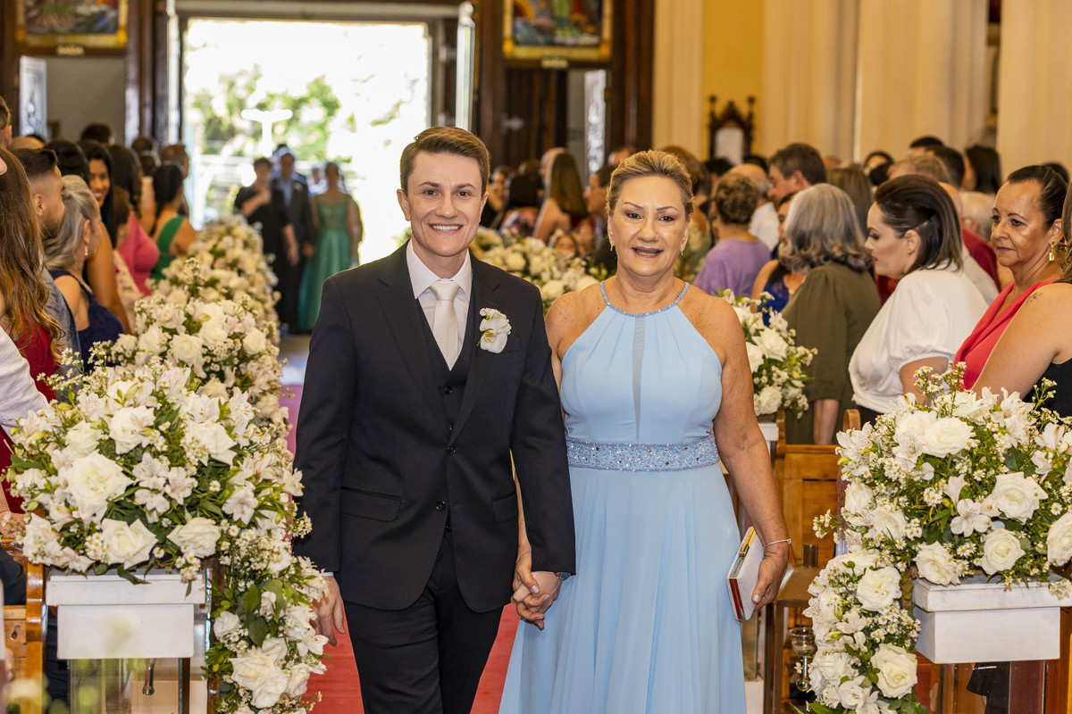 FOTOS CASAMENTO IGREJA CATOLICA MATRIZ VALINHOS SP CASAL DE NOIVOS PRISCILA E NETOR FESTA EM CLUBE ATLETICO VALINHENSE FOTOGRAFO DENIS SILVEIRA FOTOGRAFIA WEDDING PHOTOGRAPHY