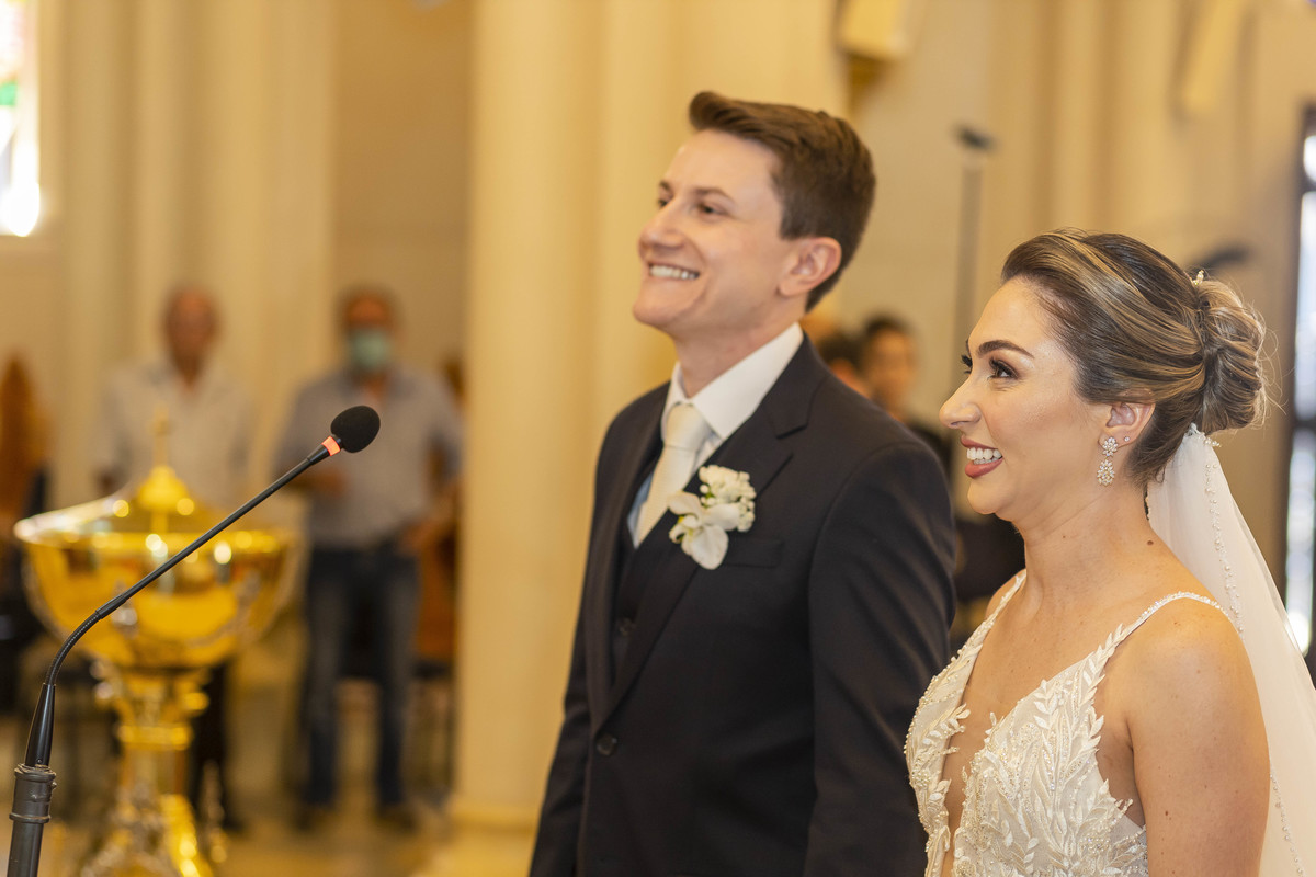 FOTOS CASAMENTO IGREJA CATOLICA MATRIZ VALINHOS SP CASAL DE NOIVOS PRISCILA E NETOR FESTA EM CLUBE ATLETICO VALINHENSE FOTOGRAFO DENIS SILVEIRA FOTOGRAFIA WEDDING PHOTOGRAPHY