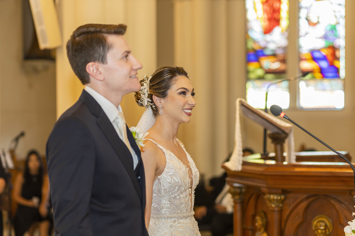 FOTOS CASAMENTO IGREJA CATOLICA MATRIZ VALINHOS SP CASAL DE NOIVOS PRISCILA E NETOR FESTA EM CLUBE ATLETICO VALINHENSE FOTOGRAFO DENIS SILVEIRA FOTOGRAFIA WEDDING PHOTOGRAPHY