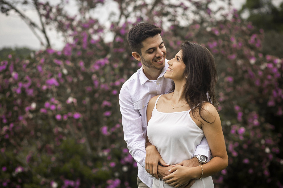 fotos de ensaio de casal pré wedding realizado em Itatiba SP no Sitio Santa Terezinha pelo fotografo Denis Silveira Fotografia Especializada em Casamentos
