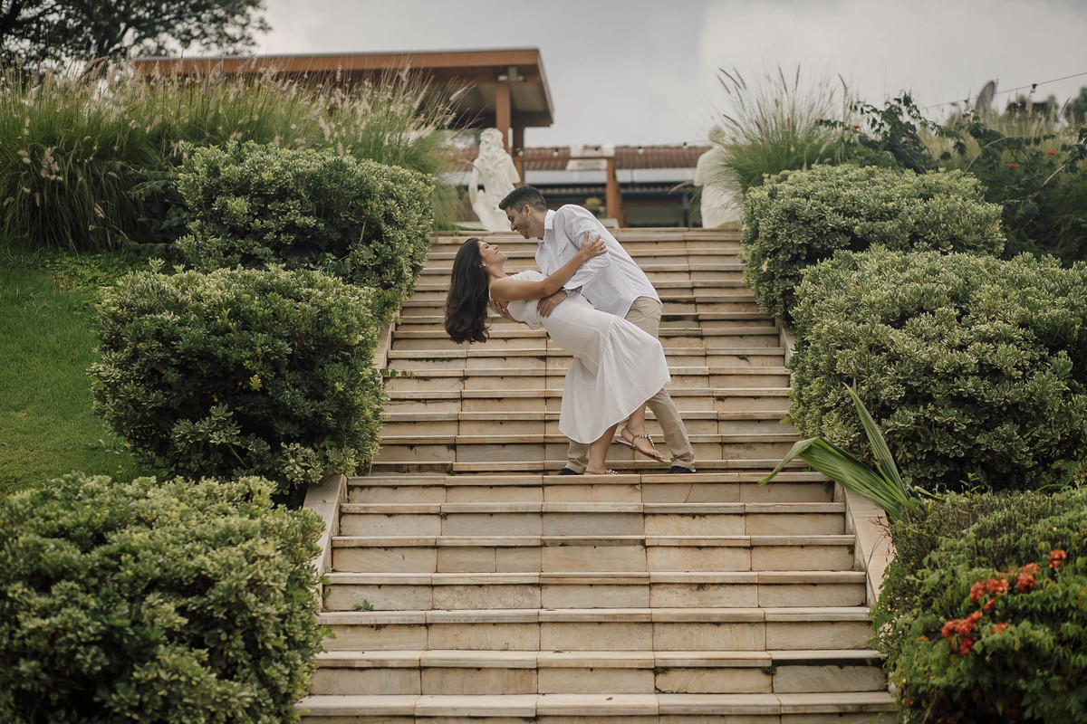 fotos de ensaio de casal pré wedding realizado em Itatiba SP no Sitio Santa Terezinha pelo fotografo Denis Silveira Fotografia Especializada em Casamentos