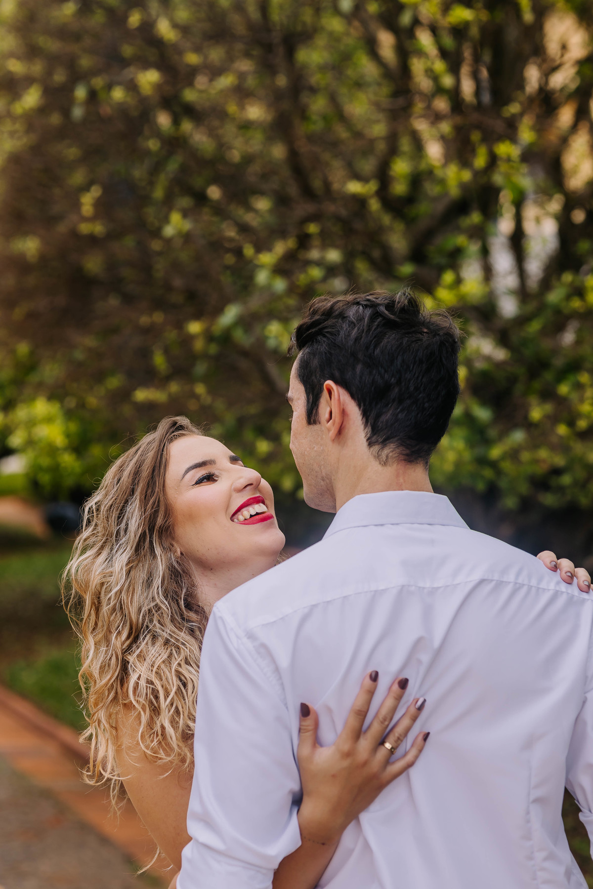 fotos ensaio de casal pre wedding no Museu do Ipiranga em SP noivos Emily e o David Thiago pelo fotografo Denis Silveira Especializado em Casamentos