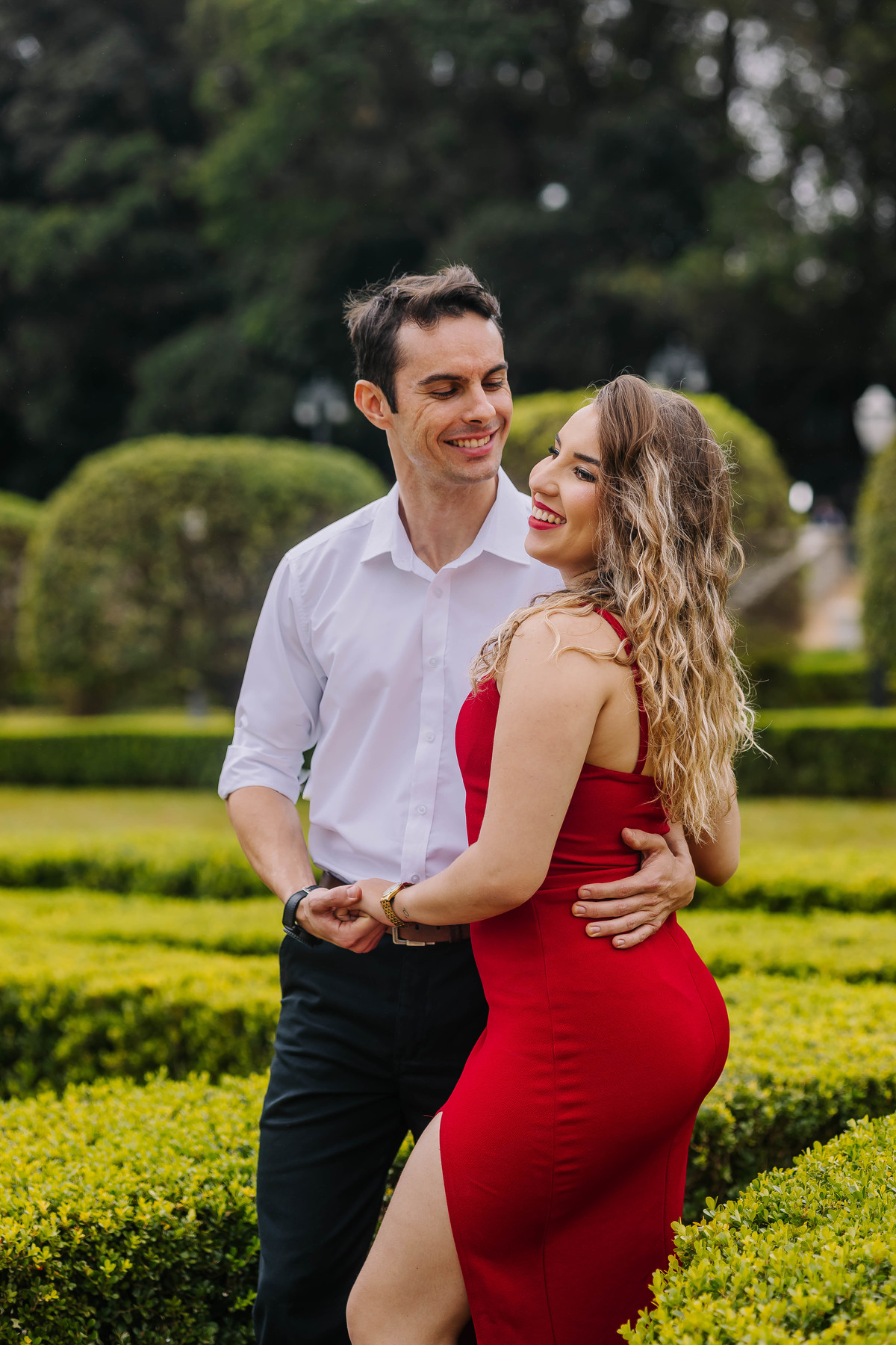 fotos ensaio de casal pre wedding no Museu do Ipiranga em SP noivos Emily e o David Thiago pelo fotografo Denis Silveira Especializado em Casamentos