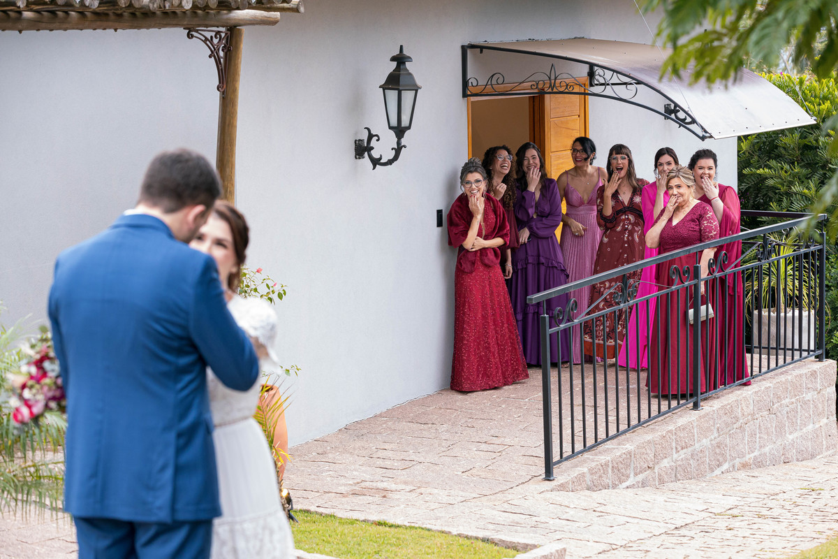 fotos cerimonia de casamento ao ar livre do casal de noivos Marcela e Daniel realizado na Casa Venamore na cidade de Valinhos SP pelo fotografo Denis Silveira Especializado em Casamentos