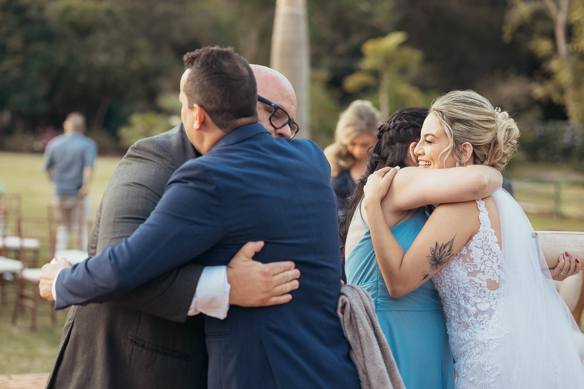 fotos casamento de dia na fazenda Dona Ines em Itatiba SP casal de noivos Michele e Rafael fotografia pelo fotografo Denis Silveira Especializado em Casamentos na fazenda