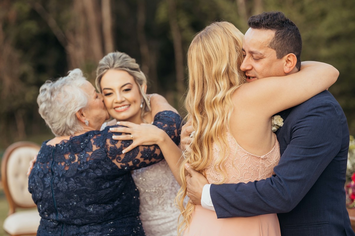 fotos casamento de dia na fazenda Dona Ines em Itatiba SP casal de noivos Michele e Rafael fotografia pelo fotografo Denis Silveira Especializado em Casamentos na fazenda
