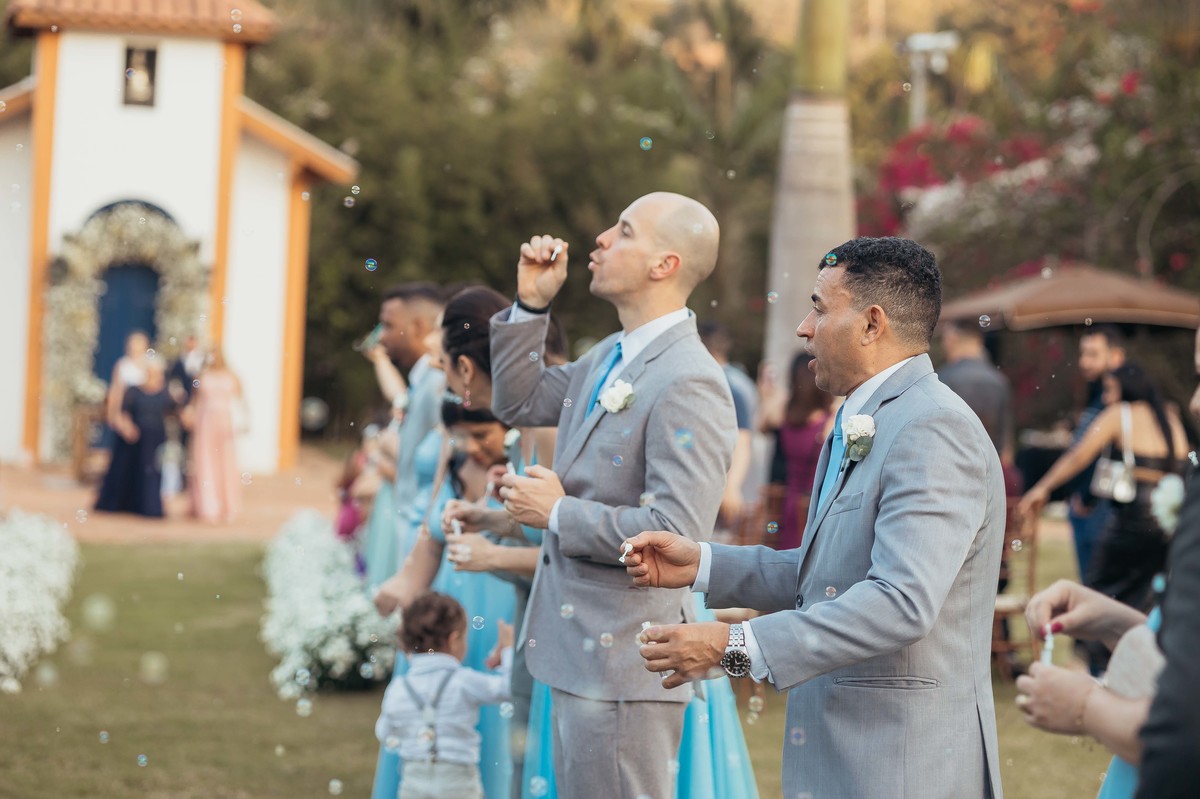 fotos casamento de dia na fazenda Dona Ines em Itatiba SP casal de noivos Michele e Rafael fotografia pelo fotografo Denis Silveira Especializado em Casamentos na fazenda