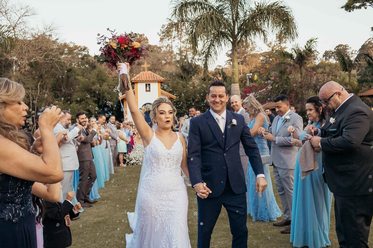 fotos casamento de dia na fazenda Dona Ines em Itatiba SP casal de noivos Michele e Rafael fotografia pelo fotografo Denis Silveira Especializado em Casamentos na fazenda
