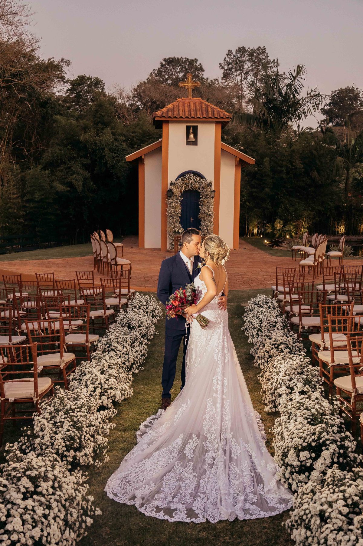 fotos casamento de dia na fazenda Dona Ines em Itatiba SP casal de noivos Michele e Rafael fotografia pelo fotografo Denis Silveira Especializado em Casamentos na fazenda