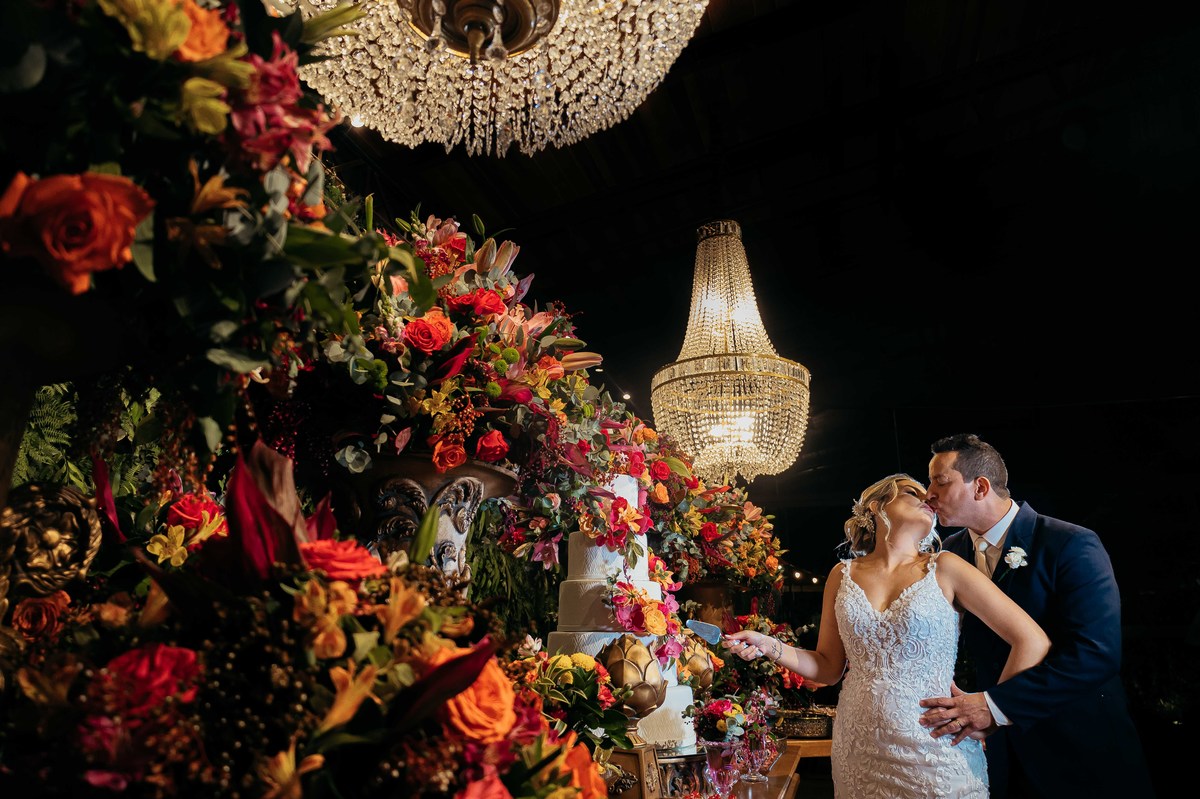 fotos casamento de dia na fazenda Dona Ines em Itatiba SP casal de noivos Michele e Rafael fotografia pelo fotografo Denis Silveira Especializado em Casamentos na fazenda