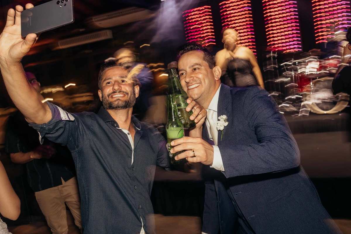 fotos casamento de dia na fazenda Dona Ines em Itatiba SP casal de noivos Michele e Rafael fotografia pelo fotografo Denis Silveira Especializado em Casamentos na fazenda