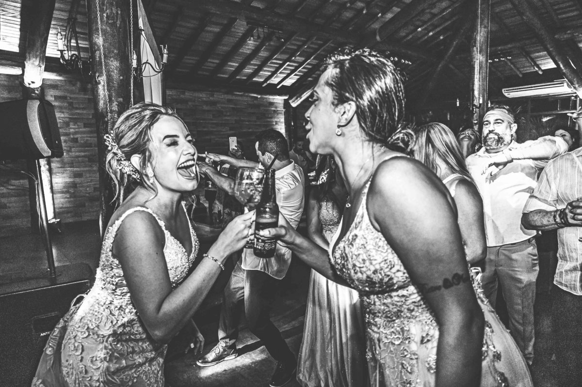 fotos casamento de dia na fazenda Dona Ines em Itatiba SP casal de noivos Michele e Rafael fotografia pelo fotografo Denis Silveira Especializado em Casamentos na fazenda