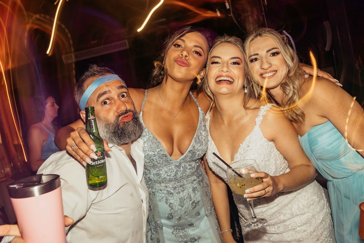 fotos casamento de dia na fazenda Dona Ines em Itatiba SP casal de noivos Michele e Rafael fotografia pelo fotografo Denis Silveira Especializado em Casamentos na fazenda