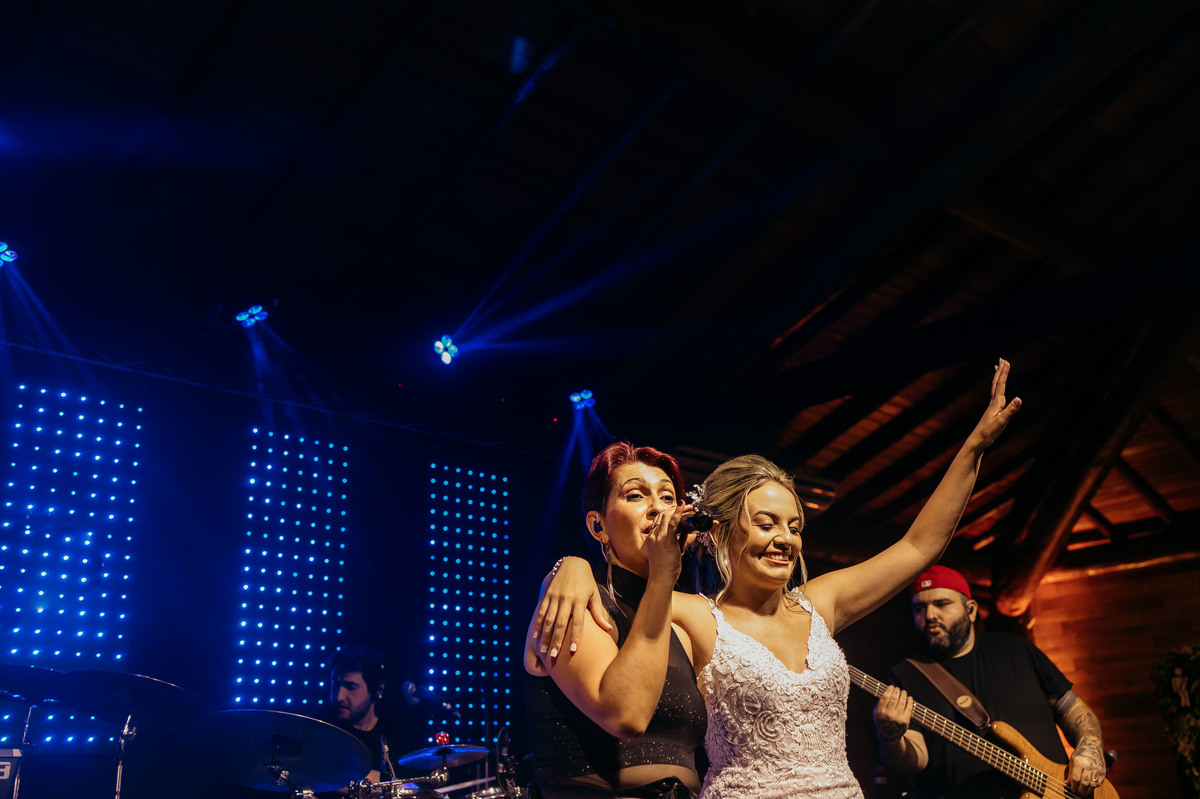 fotos casamento de dia na fazenda Dona Ines em Itatiba SP casal de noivos Michele e Rafael fotografia pelo fotografo Denis Silveira Especializado em Casamentos na fazenda