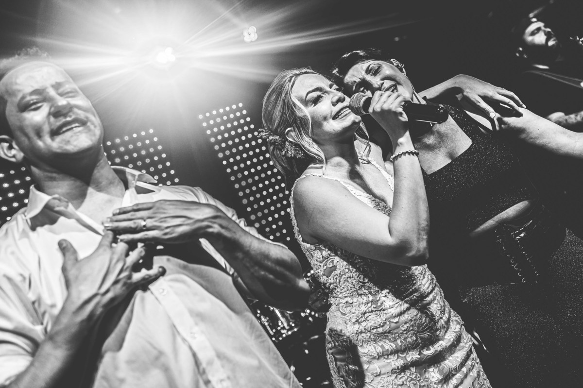 fotos casamento de dia na fazenda Dona Ines em Itatiba SP casal de noivos Michele e Rafael fotografia pelo fotografo Denis Silveira Especializado em Casamentos na fazenda