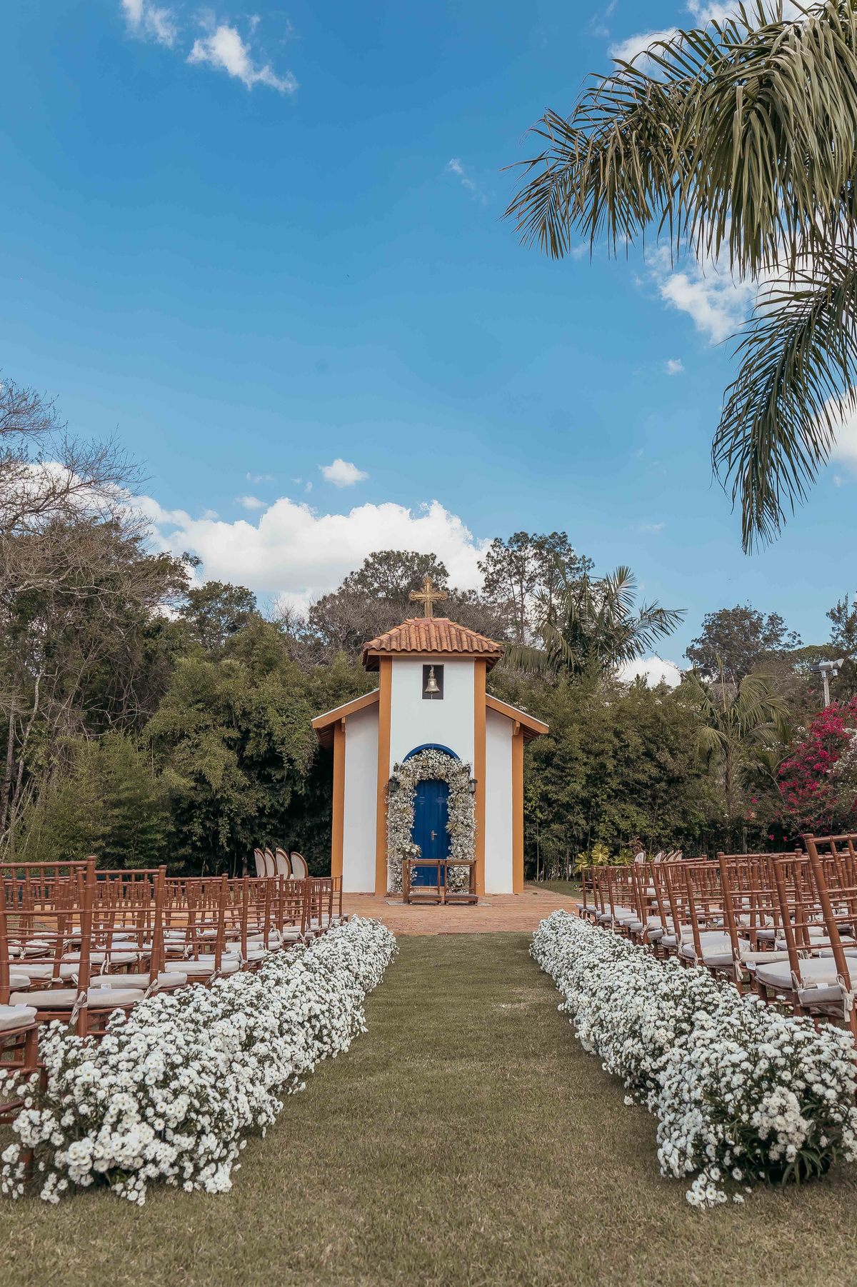 fotos casamento de dia na fazenda Dona Ines em Itatiba SP casal de noivos Michele e Rafael fotografia pelo fotografo Denis Silveira Especializado em Casamentos na fazenda