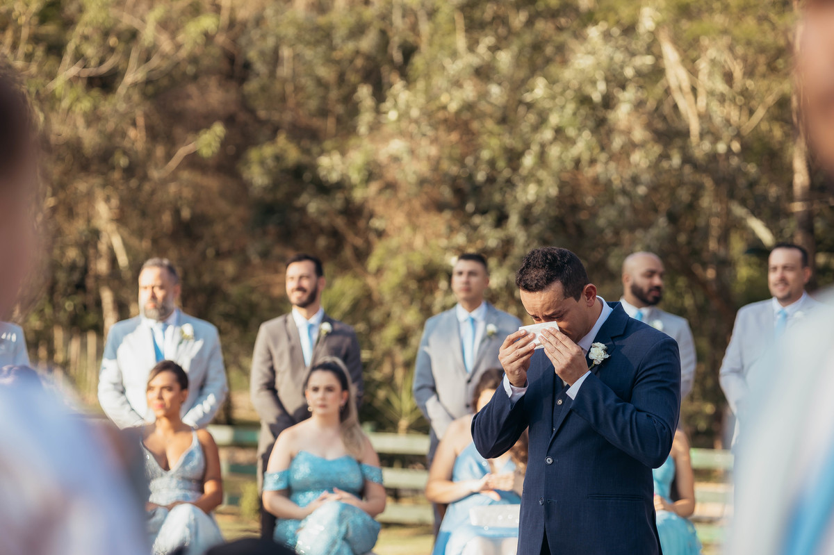 fotos casamento de dia na fazenda Dona Ines em Itatiba SP casal de noivos Michele e Rafael fotografia pelo fotografo Denis Silveira Especializado em Casamentos na fazenda