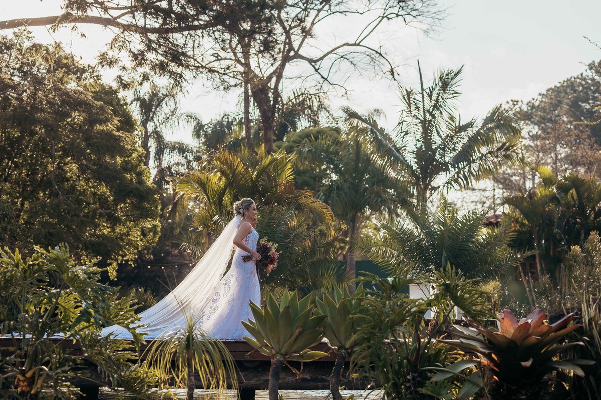 fotos casamento de dia na fazenda Dona Ines em Itatiba SP casal de noivos Michele e Rafael fotografia pelo fotografo Denis Silveira Especializado em Casamentos na fazenda
