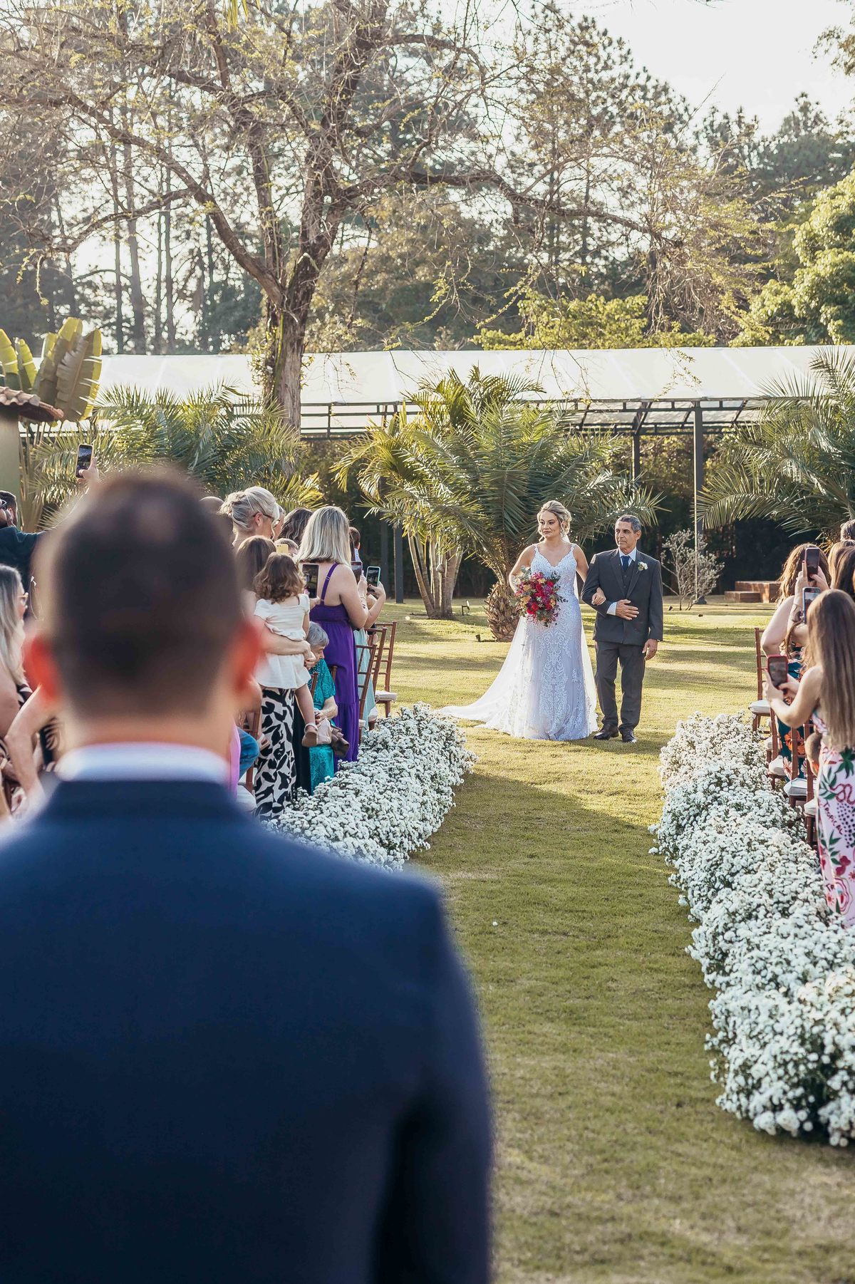 fotos casamento de dia na fazenda Dona Ines em Itatiba SP casal de noivos Michele e Rafael fotografia pelo fotografo Denis Silveira Especializado em Casamentos na fazenda