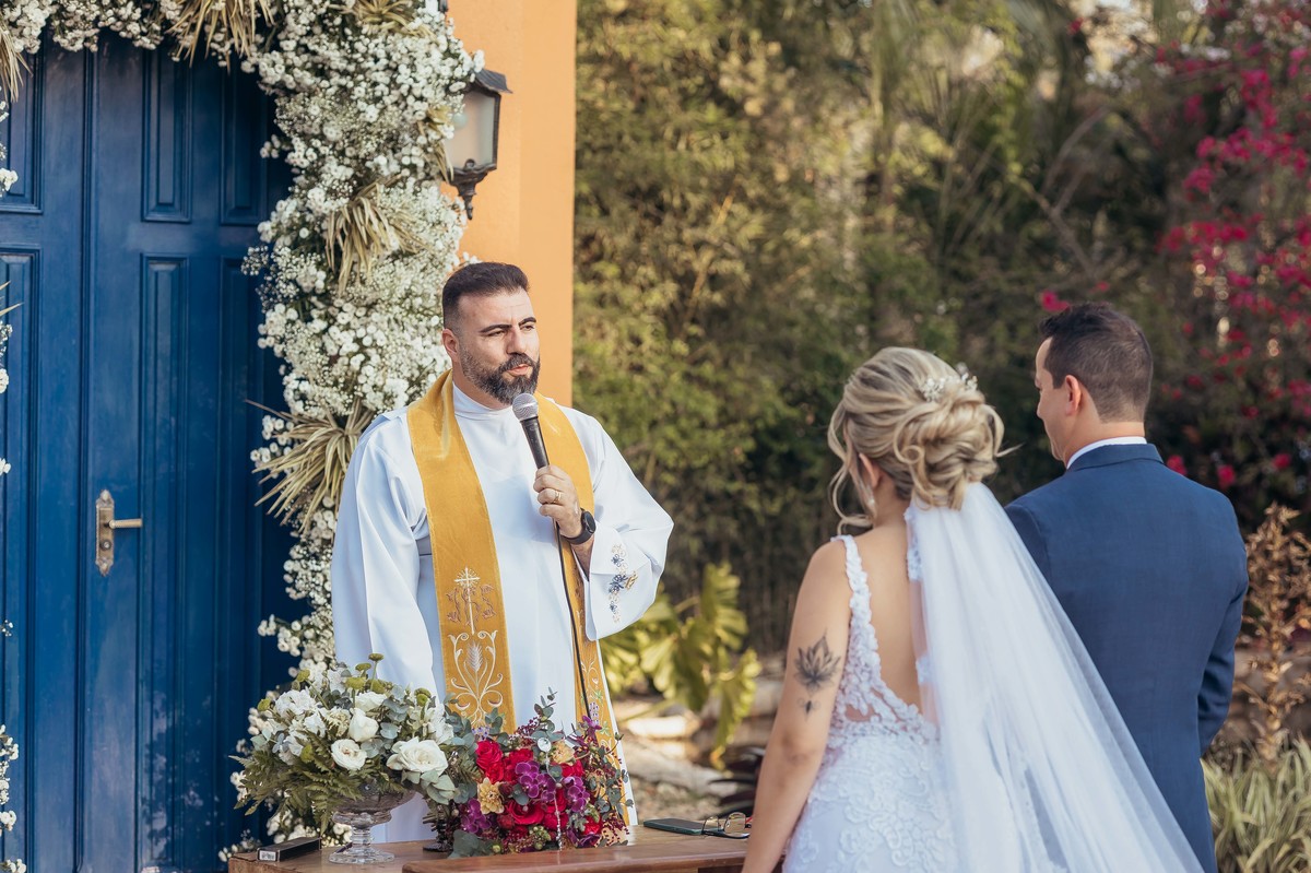 fotos casamento de dia na fazenda Dona Ines em Itatiba SP casal de noivos Michele e Rafael fotografia pelo fotografo Denis Silveira Especializado em Casamentos na fazenda