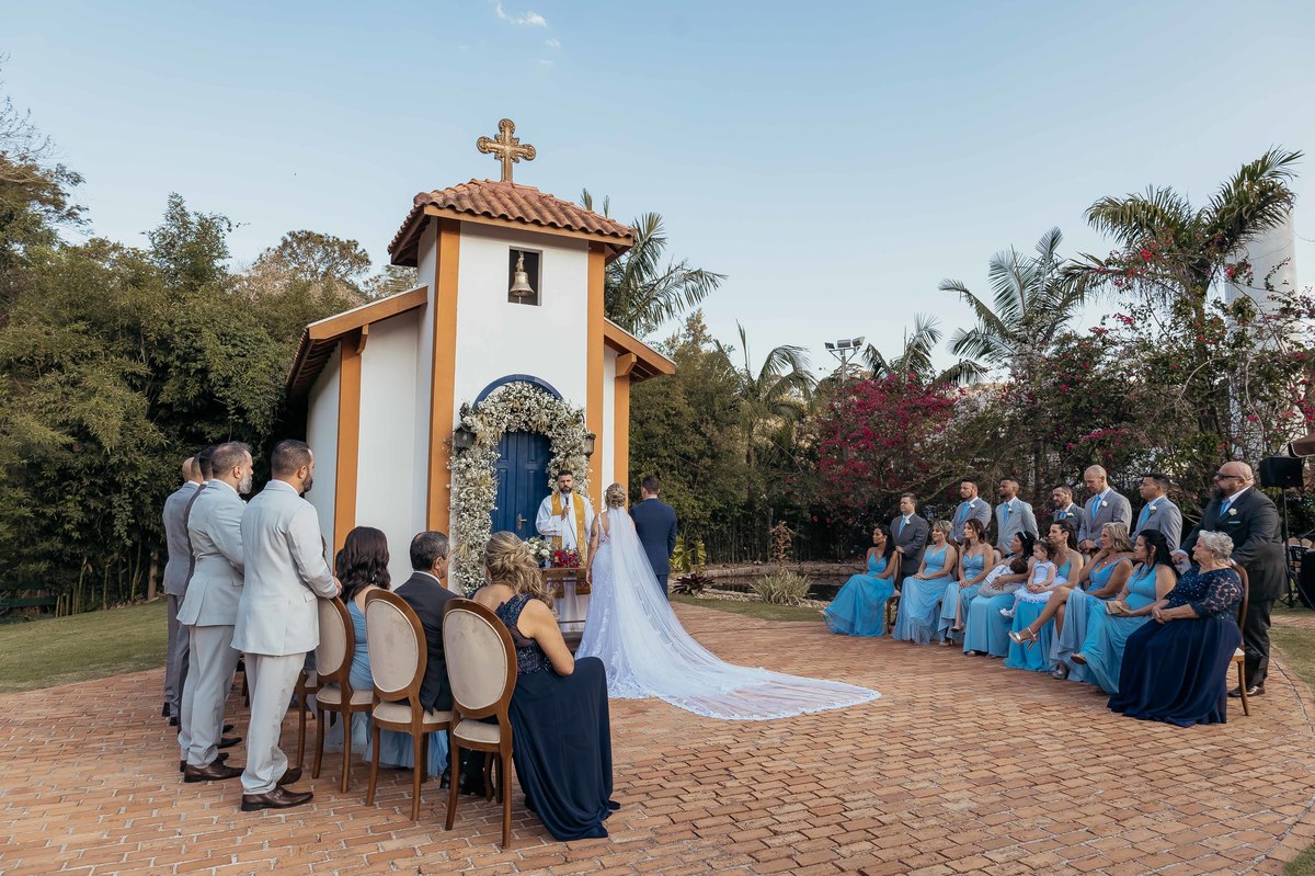 fotos casamento de dia na fazenda Dona Ines em Itatiba SP casal de noivos Michele e Rafael fotografia pelo fotografo Denis Silveira Especializado em Casamentos na fazenda